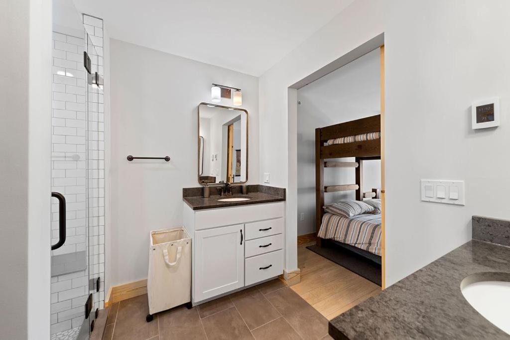 Gorgeous New Build Whiteface Club Resort Lake Placid Bagian luar foto