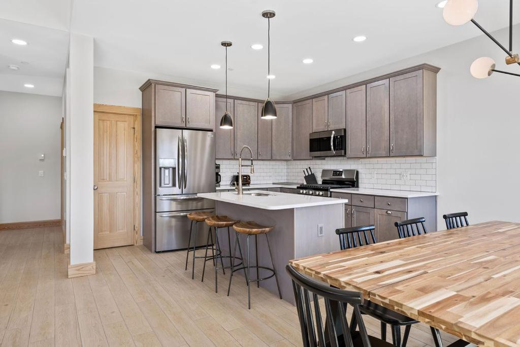 Gorgeous New Build Whiteface Club Resort Lake Placid Bagian luar foto