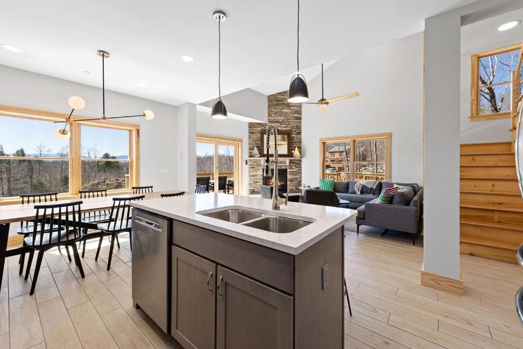 Gorgeous New Build Whiteface Club Resort Lake Placid Bagian luar foto